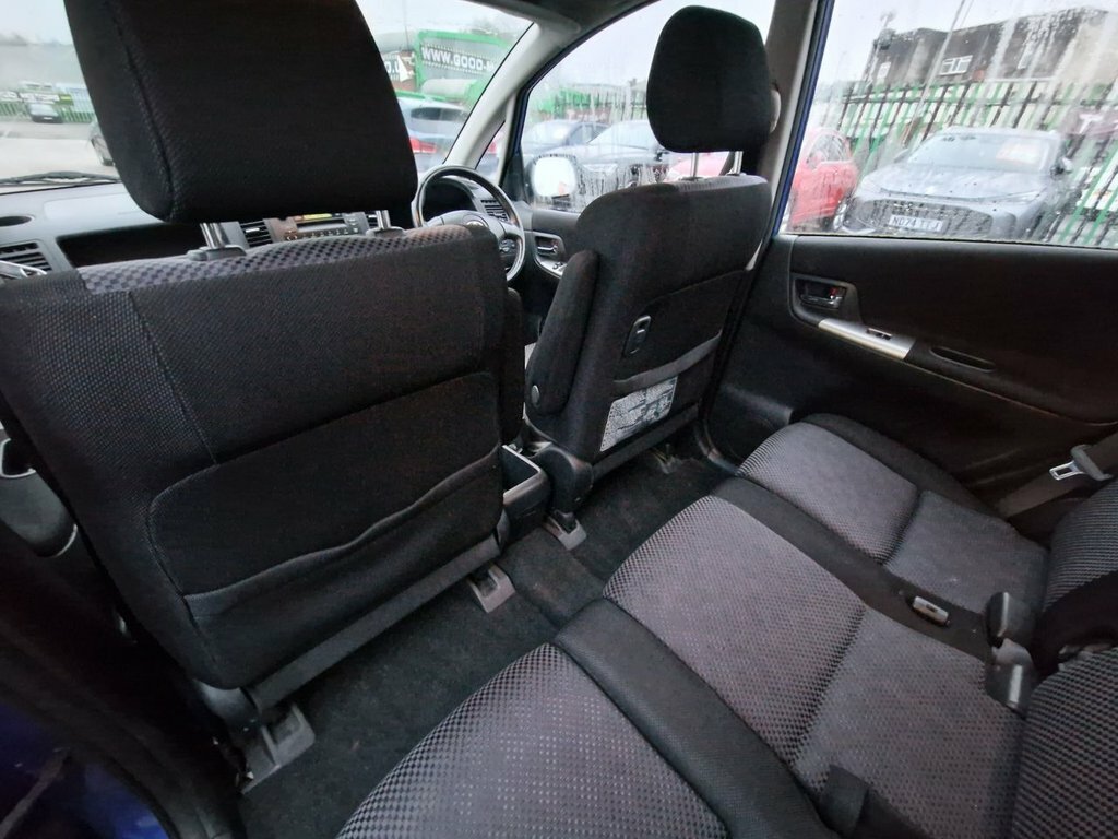 Toyota Corolla Verso  Red #19