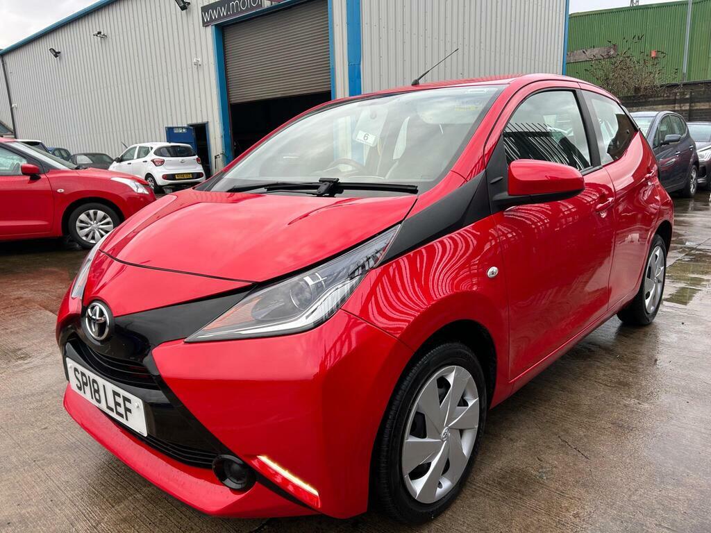 Toyota Aygo 1.0 Vvt-i X-play Euro 6 SP18LEF Red #3