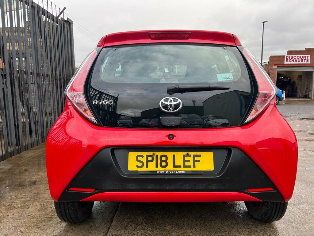 Toyota Aygo 1.0 Vvt-i X-play Euro 6 SP18LEF Red #5