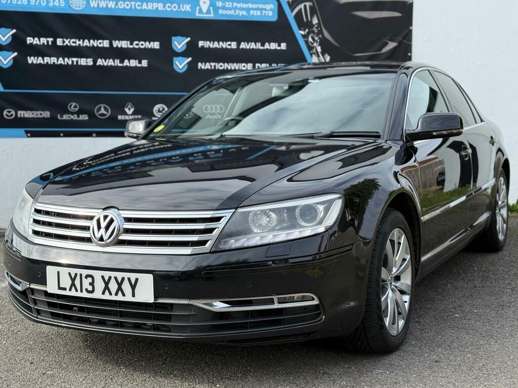 Volkswagen Phaeton Saloon Black #7