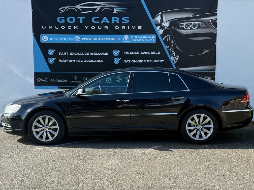 Volkswagen Phaeton Saloon Black #4