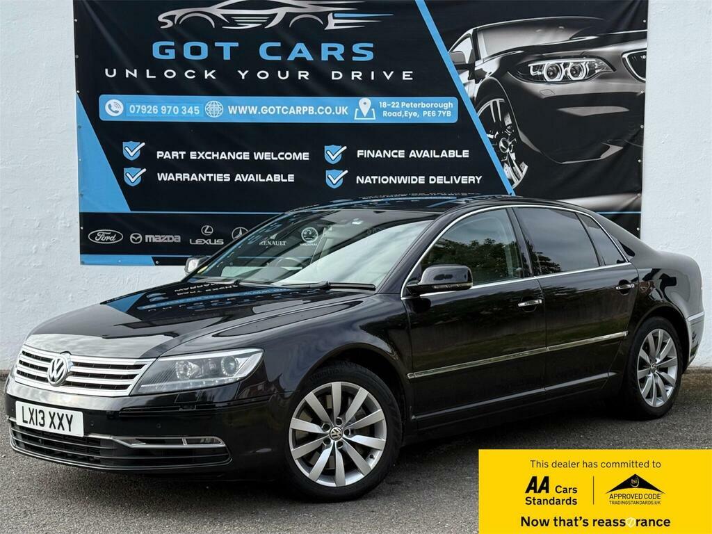 Volkswagen Phaeton Saloon Black #1