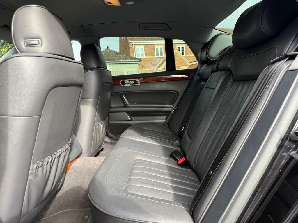 Volkswagen Phaeton Saloon Black #22