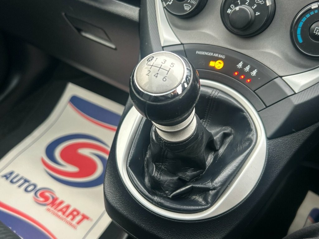Toyota Verso-S  Silver #19