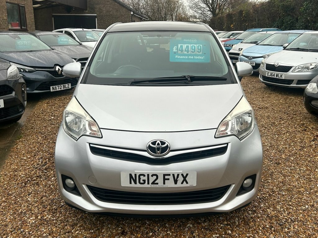 Toyota Verso-S  Silver #2
