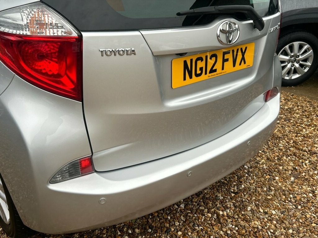 Toyota Verso-S  Silver #31