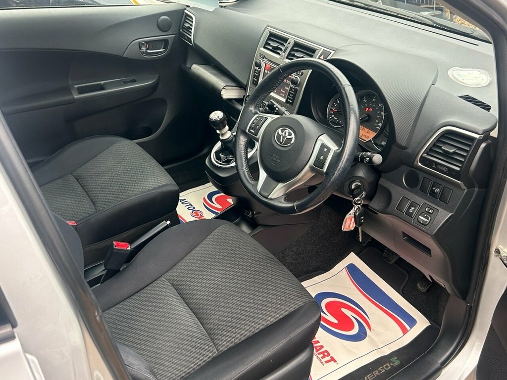 Toyota Verso-S  Silver #10