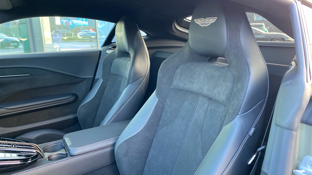 Aston Martin V8 4.0L V8 Coupe Blue #24