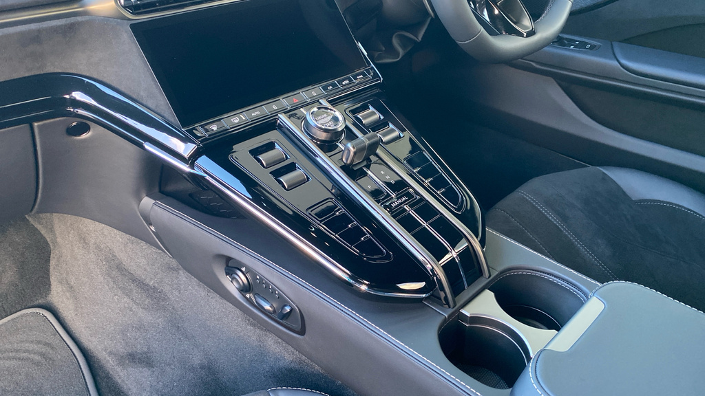 Aston Martin V8 4.0L V8 Coupe Blue #26