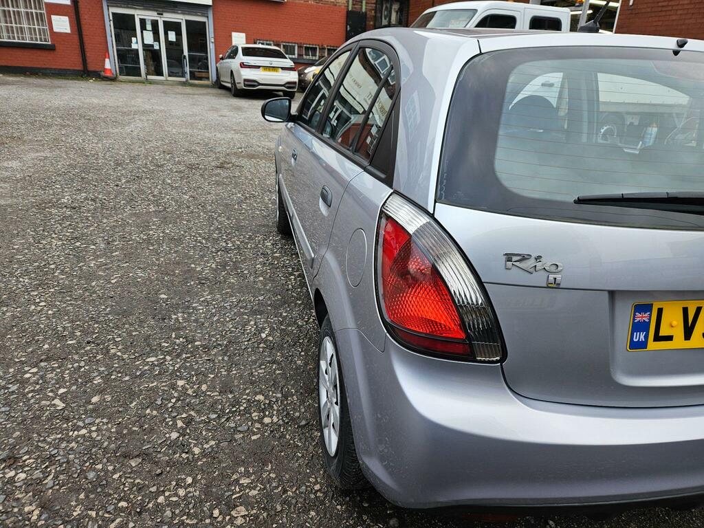 Kia RIO 1.5 Crdi 1 Silver #5