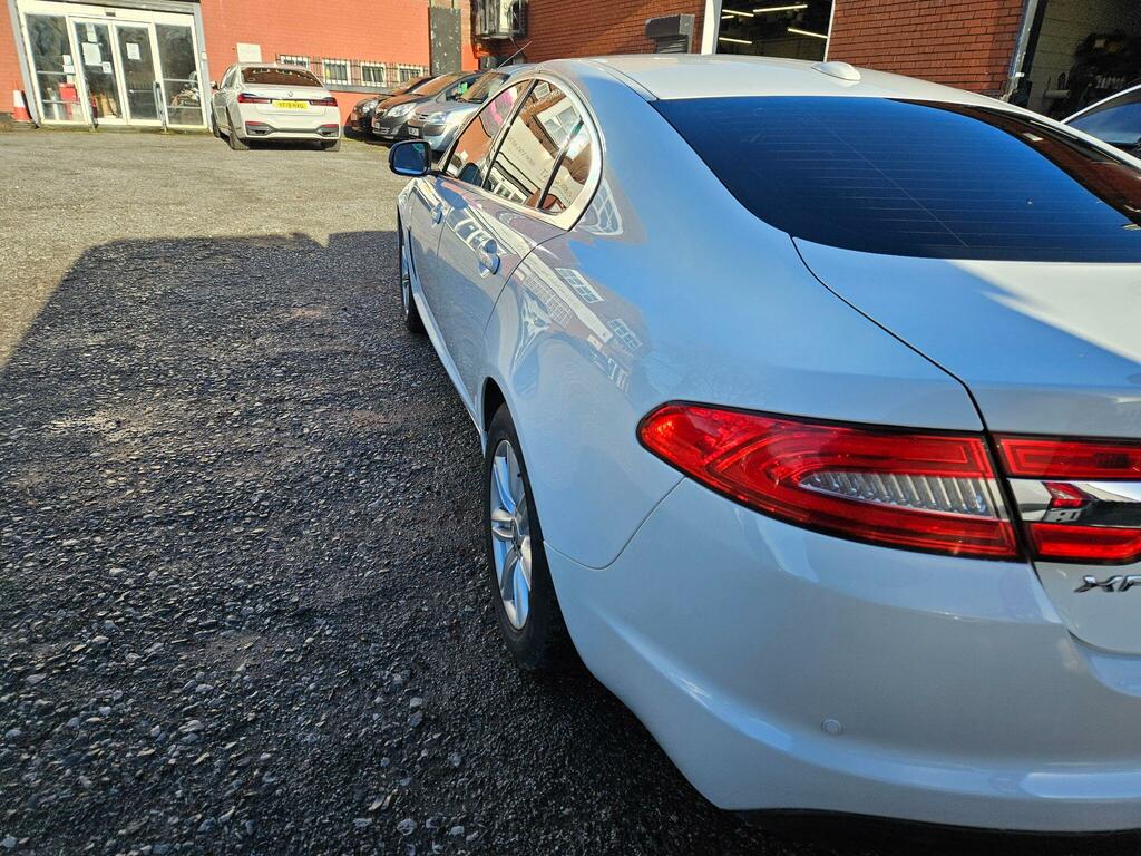 Jaguar XF 2.2D Luxury Euro 5 Ss WI3TJF White #5