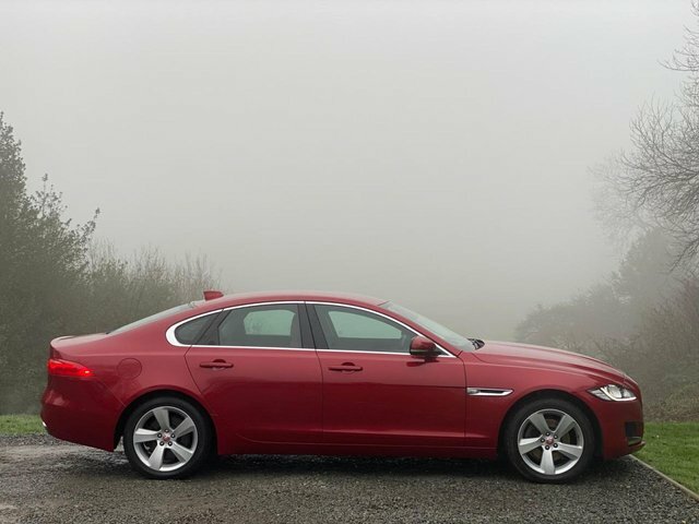 Jaguar XF Portfolio Saloon Red #4
