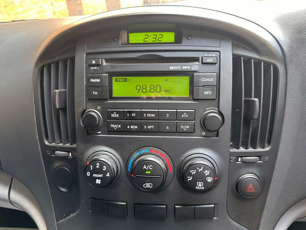 Hyundai iLoad 2012 2.5L Comfort Crdi 0D 114 Bhp Silver #28