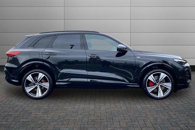 Audi Q5 2.0 Tdi Quattro Edition 1 S Tronic WU75FBC Black #4