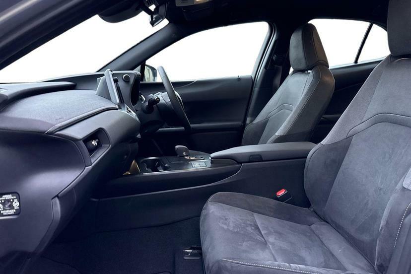 Lexus UX 300H 2.0 Premium Cvt DE75WRK #2
