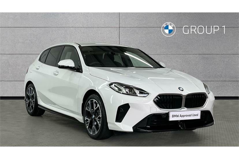 BMW 1 Series 120 M Sport Step White