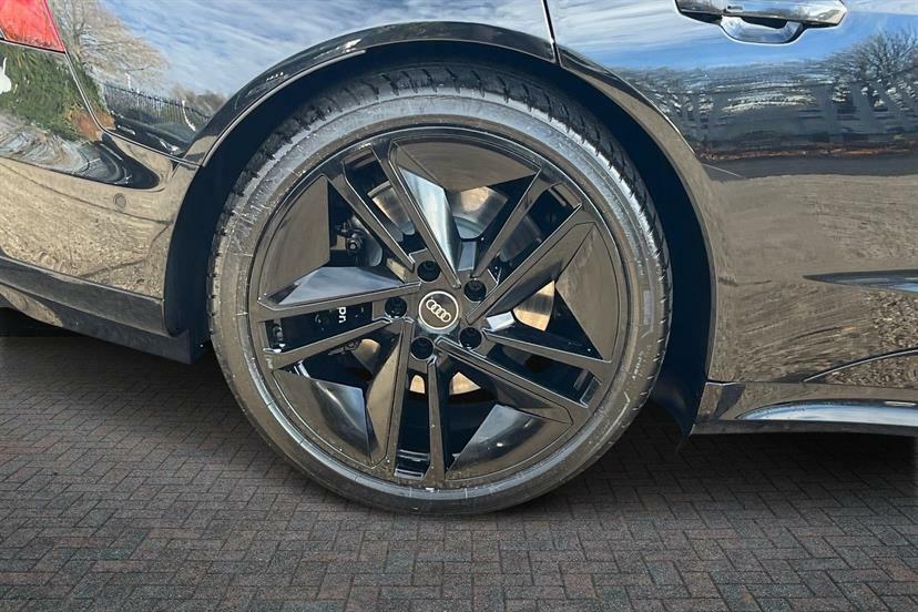 Audi Rs E-Tron Gt 105Kwh Carbon Black Saloon Quatt Grey #5
