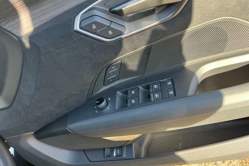 Audi Rs E-Tron Gt 105Kwh Carbon Black Saloon Quatt Grey #16