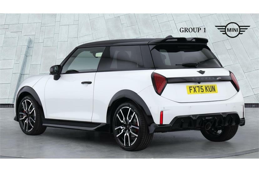 Mini Hatch 2.0 John Cooper Works FX75KUN White #2
