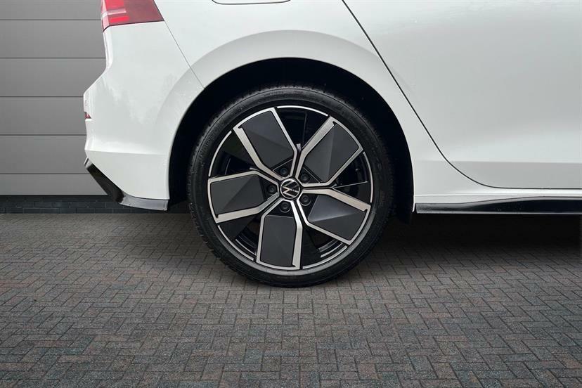 Volkswagen Golf 1.5 Etsi 150 R-line Dsg GL75RVZ White #5