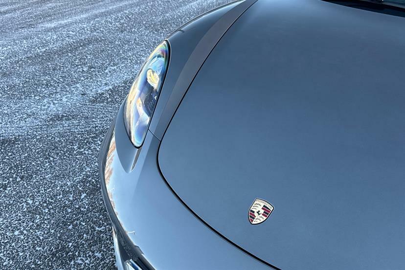 Porsche Cayman 4.0 Gt4 Black #20
