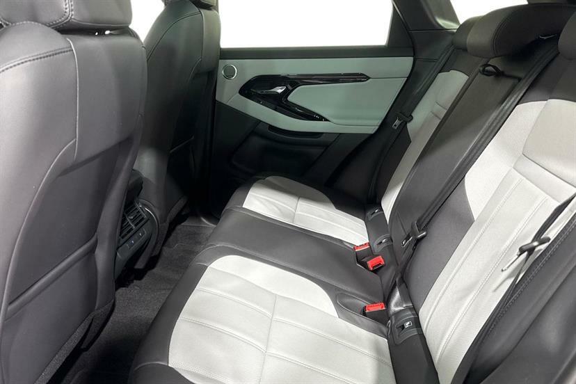 Land Rover Range Rover Evoque 2.0 D200 Edition FG75TYC Black #4