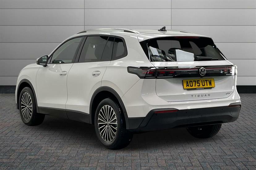Volkswagen Tiguan 1.5 Etsi 150 Match Dsg AO75UTW White #3