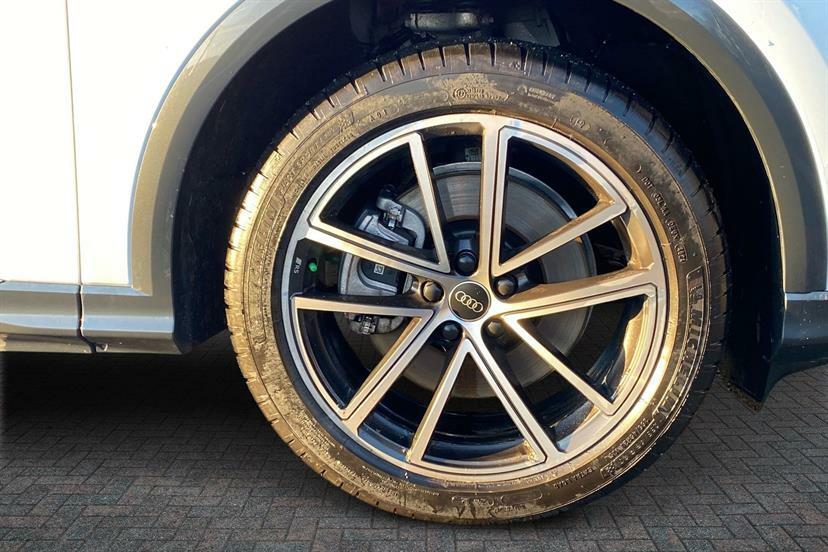 Audi Q5 2.0 Tdi Quattro Launch Edition S Tronic WR75JXB White #4