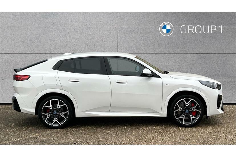 BMW iX2 230Kw Xdrive30 M Sport 65Kwh White #3