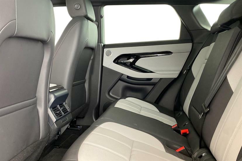 Land Rover Range Rover Evoque 2.0 D200 Edition EO75XVN Black #4