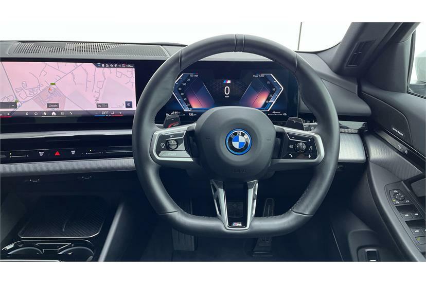BMW 5 Series 530E M Sport Pro YE25MLV White #5