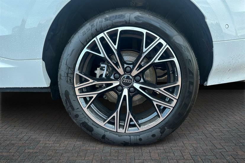 Audi Q3 1.5 E-hybrid S Line S Tronic MW75XOK White #5