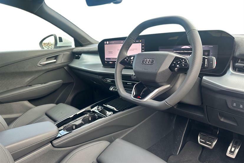 Audi Q3 1.5 E-hybrid S Line S Tronic MW75XOK White #6