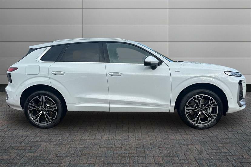 Audi Q3 1.5 E-hybrid S Line S Tronic MW75XOK White #4