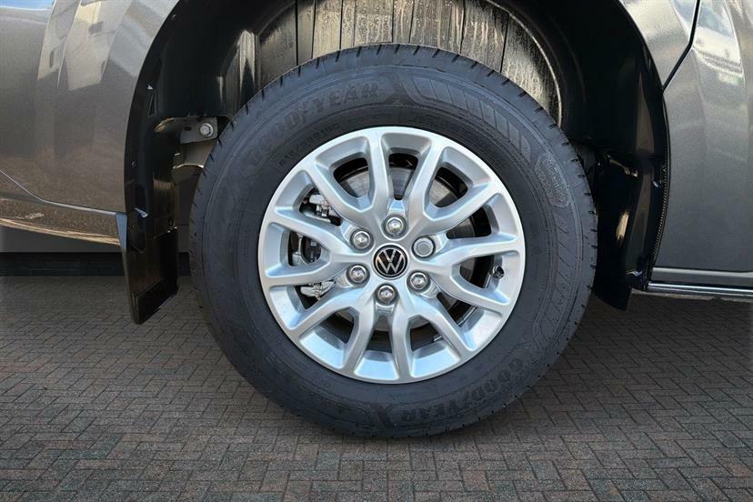 Volkswagen Transporter 2.0 Tdi 150 Commerce Plus Kombi Van EF75GEY #5