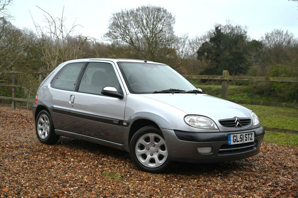 Citroen Saxo Hatchback 1.1I Blue #1