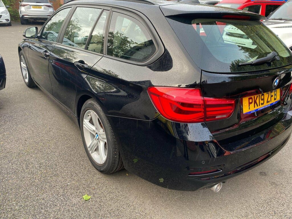 BMW 3 Series Estate 1.5 318I Se Touring Euro 6 Ss Black
