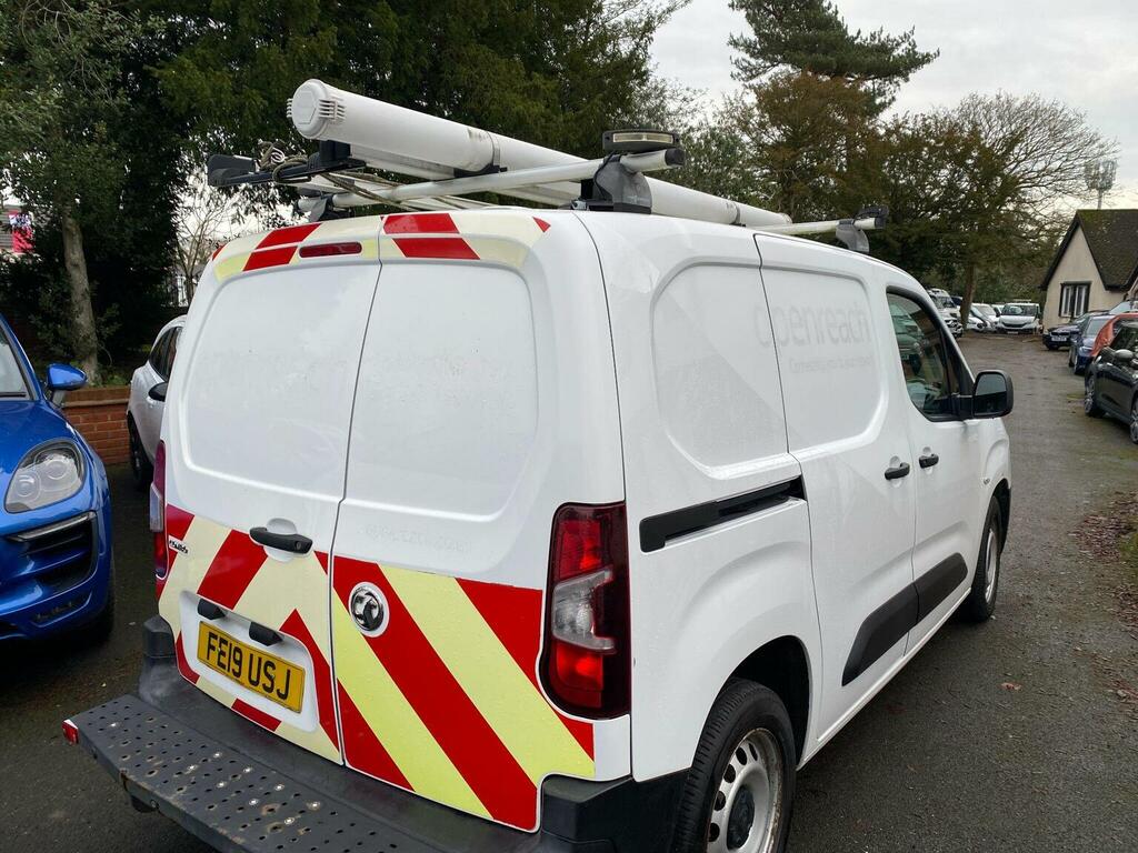 Vauxhall Combo Panel Van 1.6 Turbo D 2300 Edition L1 H1 Euro 6 S FE19USJ White #2