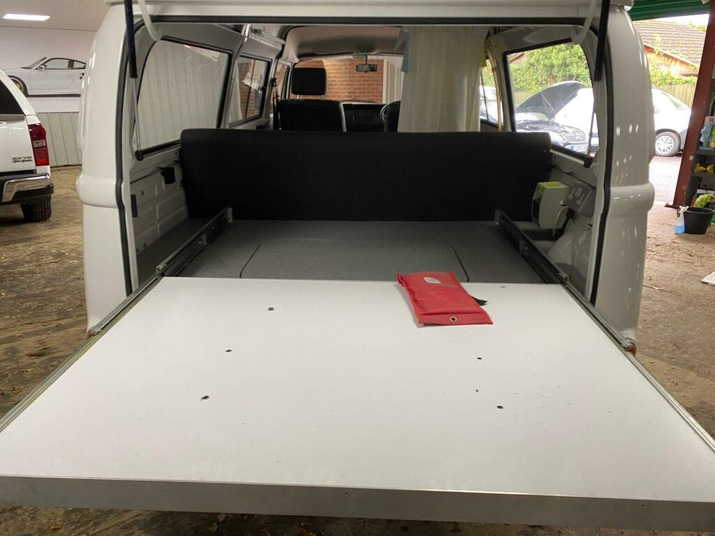 Volkswagen Campervan Van 201463 White #6