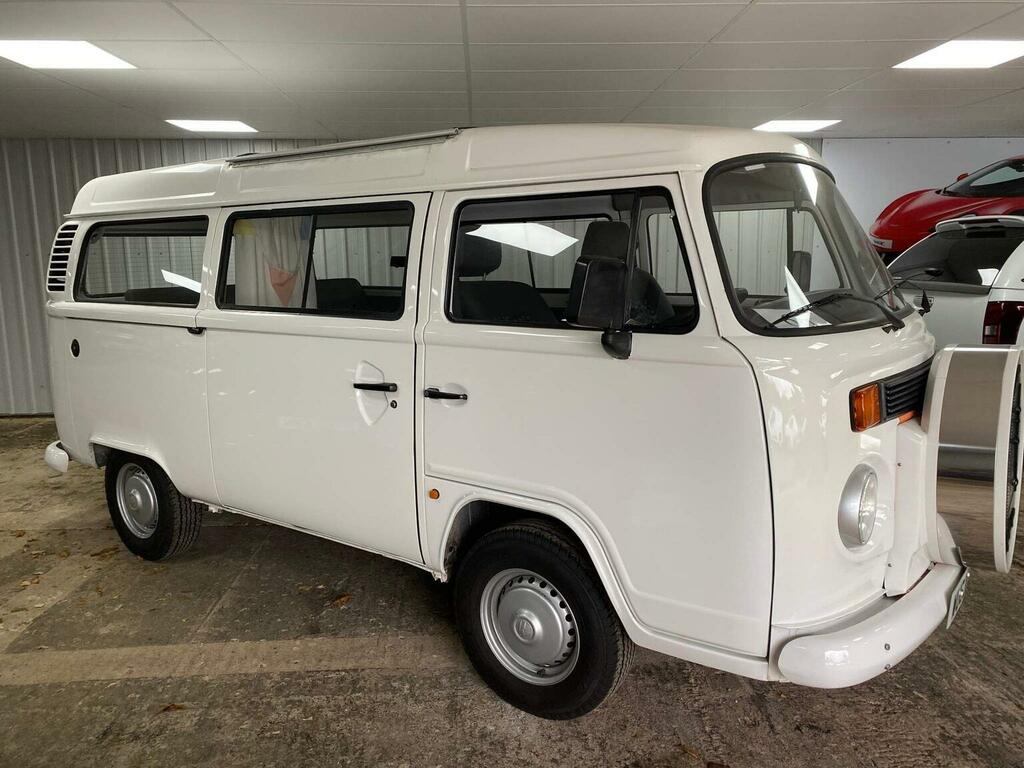 Volkswagen Campervan Van 201463 White #3