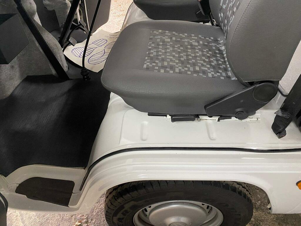 Volkswagen Campervan Van 201463 White #5