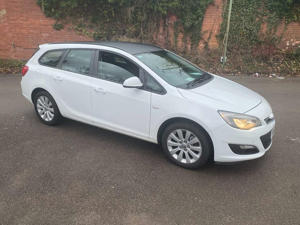 Vauxhall Astra Estate 1.6 Cdti Blueinjection Design Sports Tourer BX66JFY #3