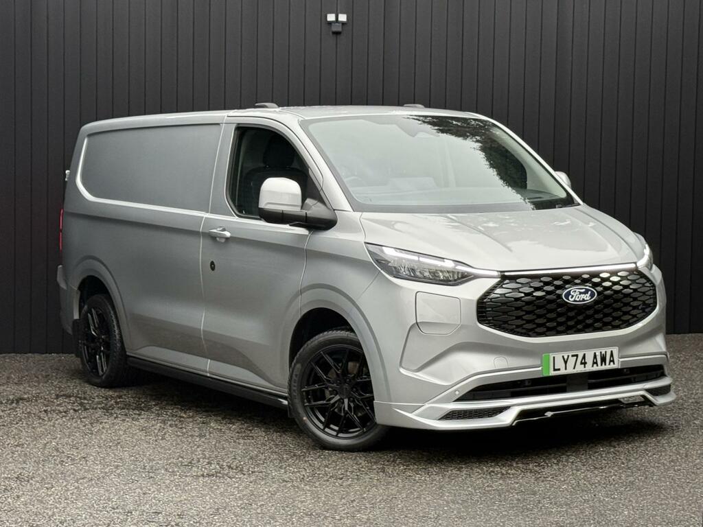 Ford Transit Custom 136Ps 320 65Kwh Limited Panel Van Aut Silver