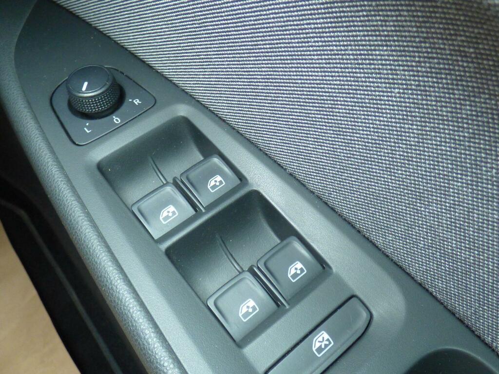 Seat Leon Hatchback 1.5 Tsi Evo Se Dynamic 5-Door 2 Owners F YA69UCO White #6