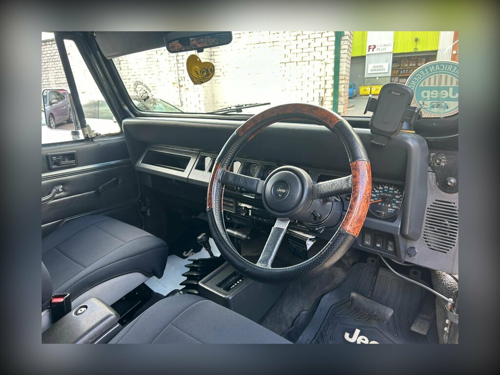Jeep Wrangler 4.0 Hard Top 4X4  #6
