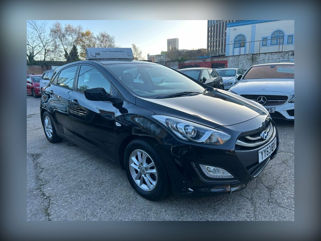 Hyundai I30 1.6 Crdi Blue Drive Active Euro 5 Ss Black