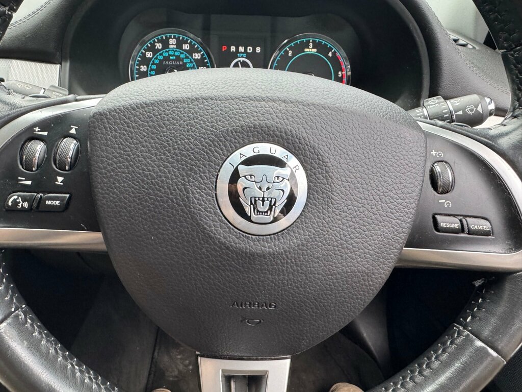 Jaguar XF 3.0D V6 Premium Luxury Saloon Ss SIG9214 White #6