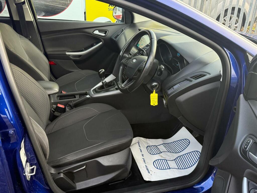 Ford Focus 1.0T Ecoboost Zetec Edition Euro 6 Ss VN67SXF #3
