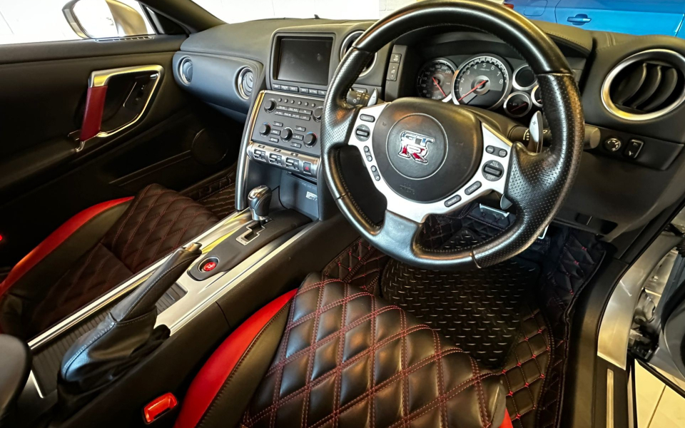 Nissan GT-R Petrol  Silver #3