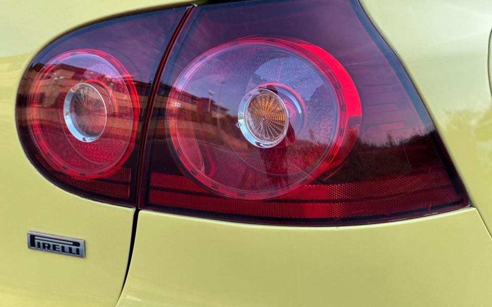 Volkswagen Golf Petrol Yellow #6